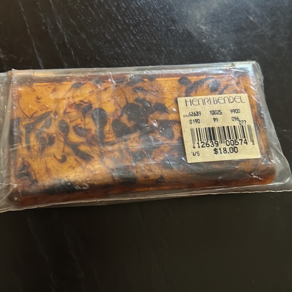 Henri Bendel Vintage makeup dispenser - Picture 4 of 8